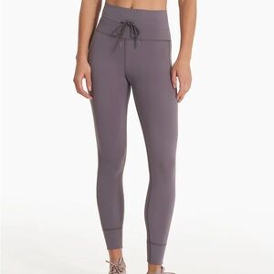 NWOT Vuori Daily Legging, BreatheInterlock - Sawyer M!